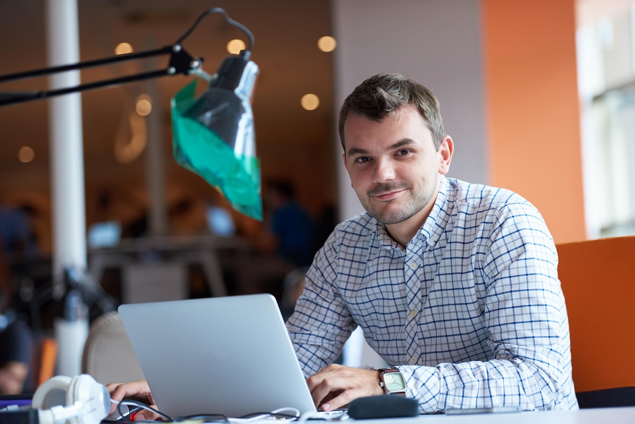 guide complet pour les entrepreneurs débutants en 2025 : conseils, astuces et stratégies pour lancer et développer votre entreprise avec succès.