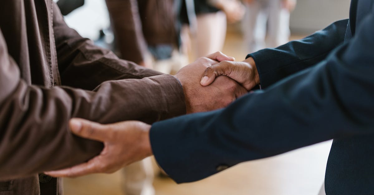découvrez les clés du succès pour vos réunions d'affaires. apprenez à organiser des rencontres efficaces et productives, à optimiser la communication entre les participants et à atteindre vos objectifs professionnels.
