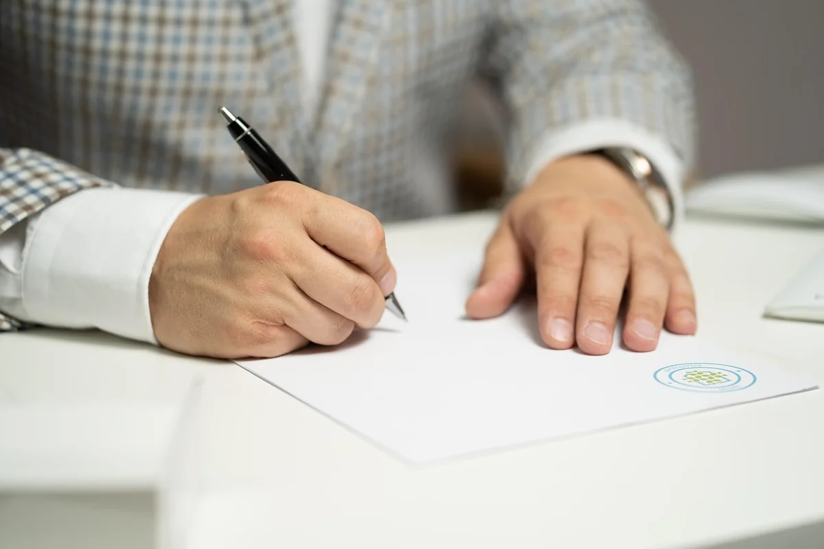 Comment souscrire et quels pièges éviter ?