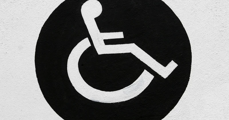 Accessibilité PMR : l'obligation qu'on oublie jusqu'au contrôle