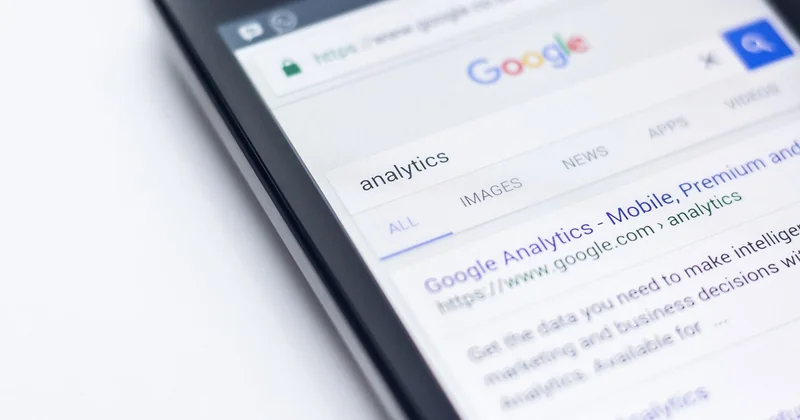 Comment vérifier qu’un service de messagerie existe vraiment (et éviter les arnaques)