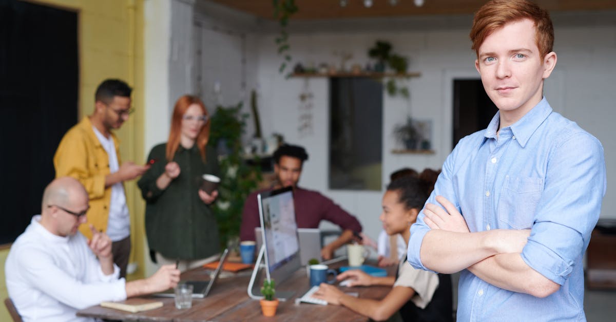 découvrez les qualités d'un leader efficace : inspiration, communication, prise de décision et gestion d'équipe. apprenez à développer votre potentiel de leader pour motiver et guider votre équipe vers le succès.