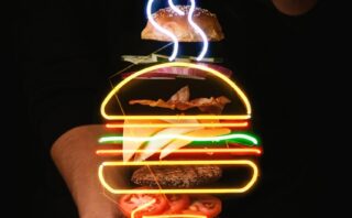 d&eacute;couvrez l'entrepreneuriat jeune : conseils, ressources et opportunit&eacute;s pour aider les jeunes &agrave; lancer et r&eacute;ussir leur propre entreprise.